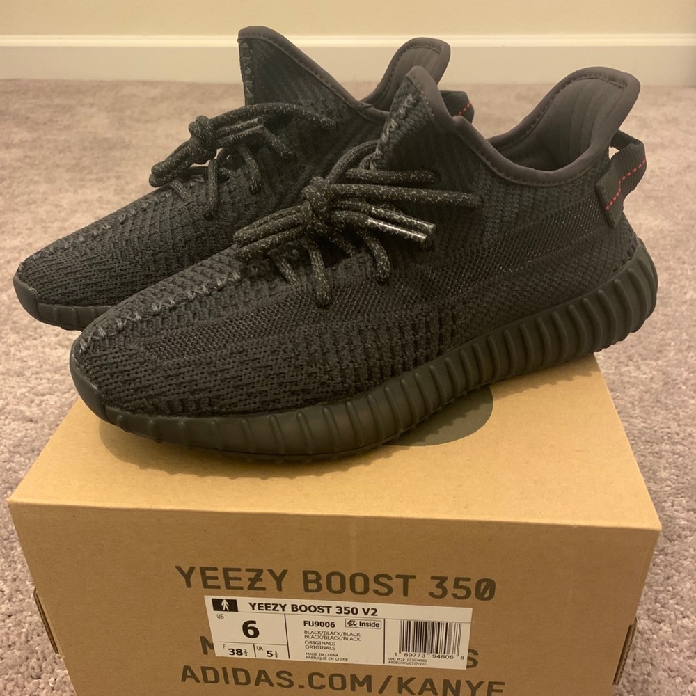 Yeezy Boost 350 V2 Black